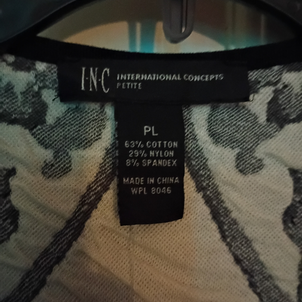 NWT.Inc International Concepts Floral Zip-Up Sweater Dress. - Picture 5 of 6